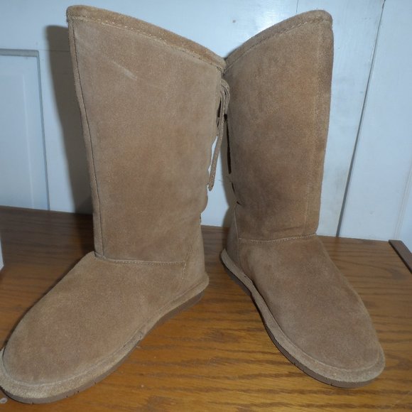 NWOT Bearpaw Boots - Youth Size 3 - Picture 1 of 6